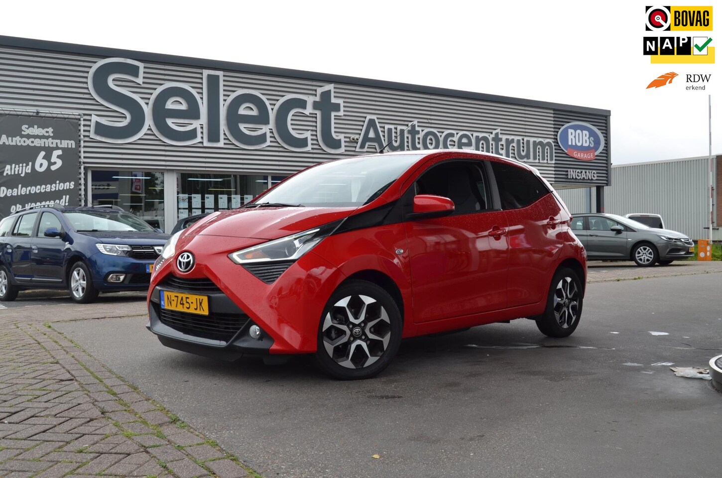 Toyota Aygo - 1.0 VVT-i x-joy|15'lICHTMETAAL|CAMERA|CLIMATE CONTR.|CRUISE|DEALER ONDERH. - AutoWereld.nl
