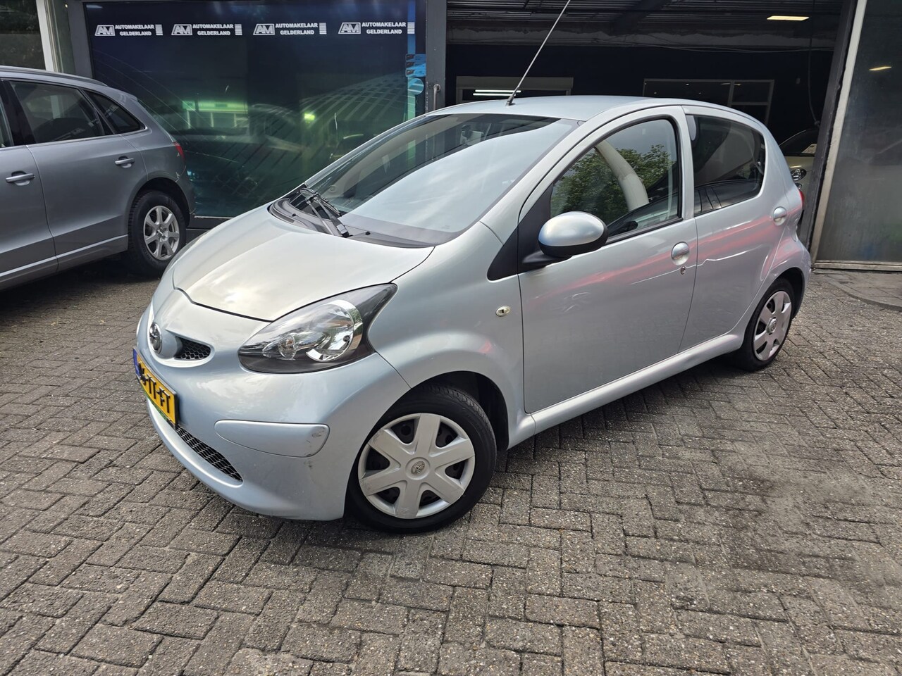 Toyota Aygo - 1.0-12V + |1E EIGENAAR | 12MND GARANTIE | NIEUWE APK | ELEC PAKKET | - AutoWereld.nl