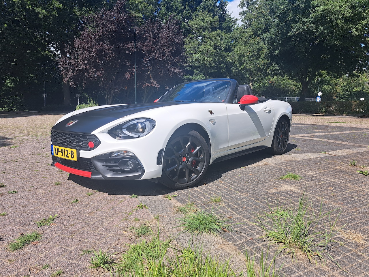 Fiat 124 Spider - 1.4 MultiAir Turbo Abarth - AutoWereld.nl