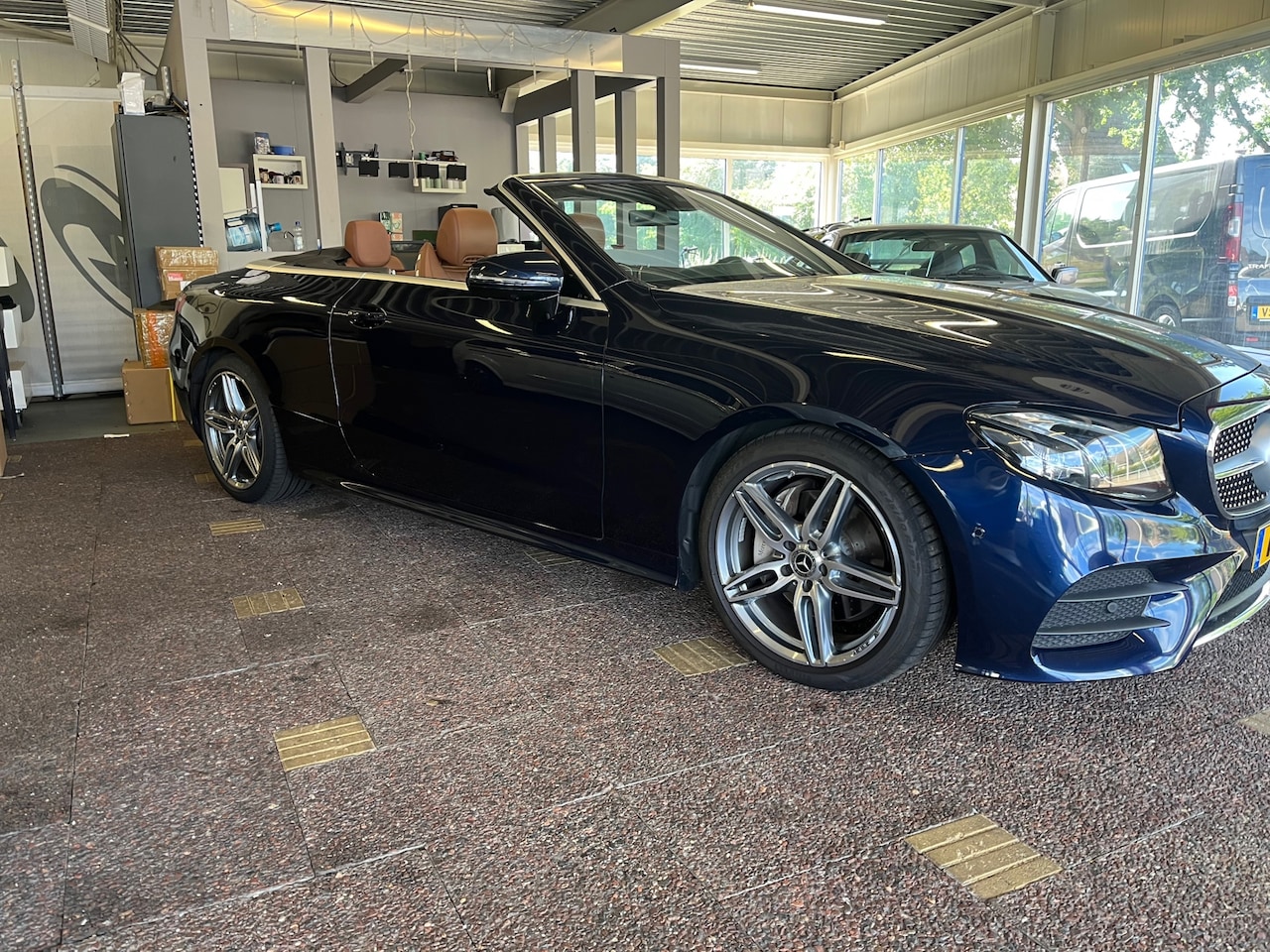 Mercedes-Benz E-klasse Cabrio - 200 Premium AMG UITVOERING ALLE OPTIES - AutoWereld.nl