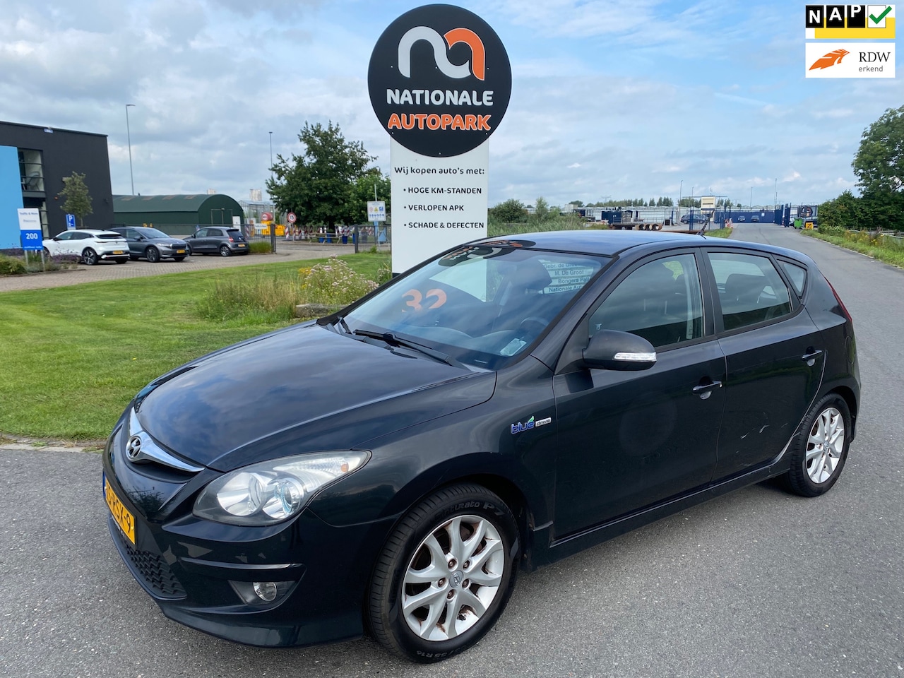 Hyundai i30 - 2011 * 1.6i i-Motion * LMV * AIRCO * ELEC. RAMEN * - AutoWereld.nl