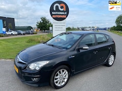 Hyundai i30 - 2011 * 1.6i i-Motion * LMV * AIRCO * ELEC. RAMEN