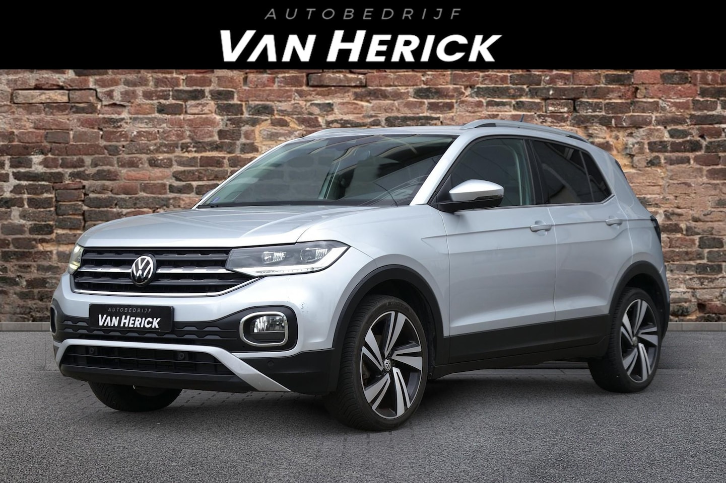 Volkswagen T-Cross - 1.0 TSI Style Automaat | Navi | Camera | ACC | Keyless - AutoWereld.nl