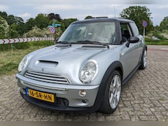 MINI Cooper S - 1.6 Cooper S Zilvergrijs