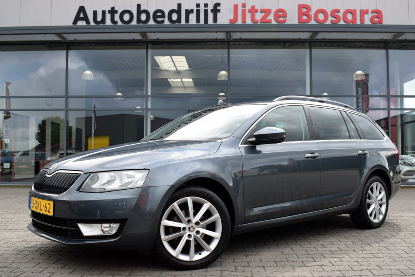 Skoda Octavia Combi - 1.2 TSi Greentech Ambition Businessline ECC | Full Map Navi | Telefonie | 17 Inch LMV | Sp - AutoWereld.nl