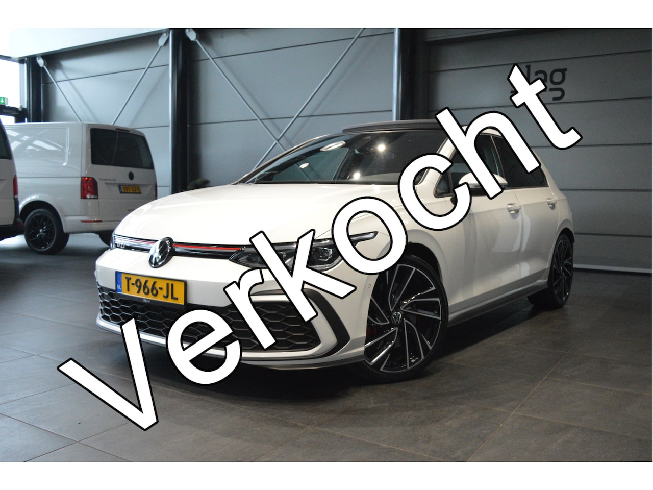 Volkswagen Golf - 2.0 TSI GTI navi pano camera harman kardon 19 inch 245 pk !! - AutoWereld.nl