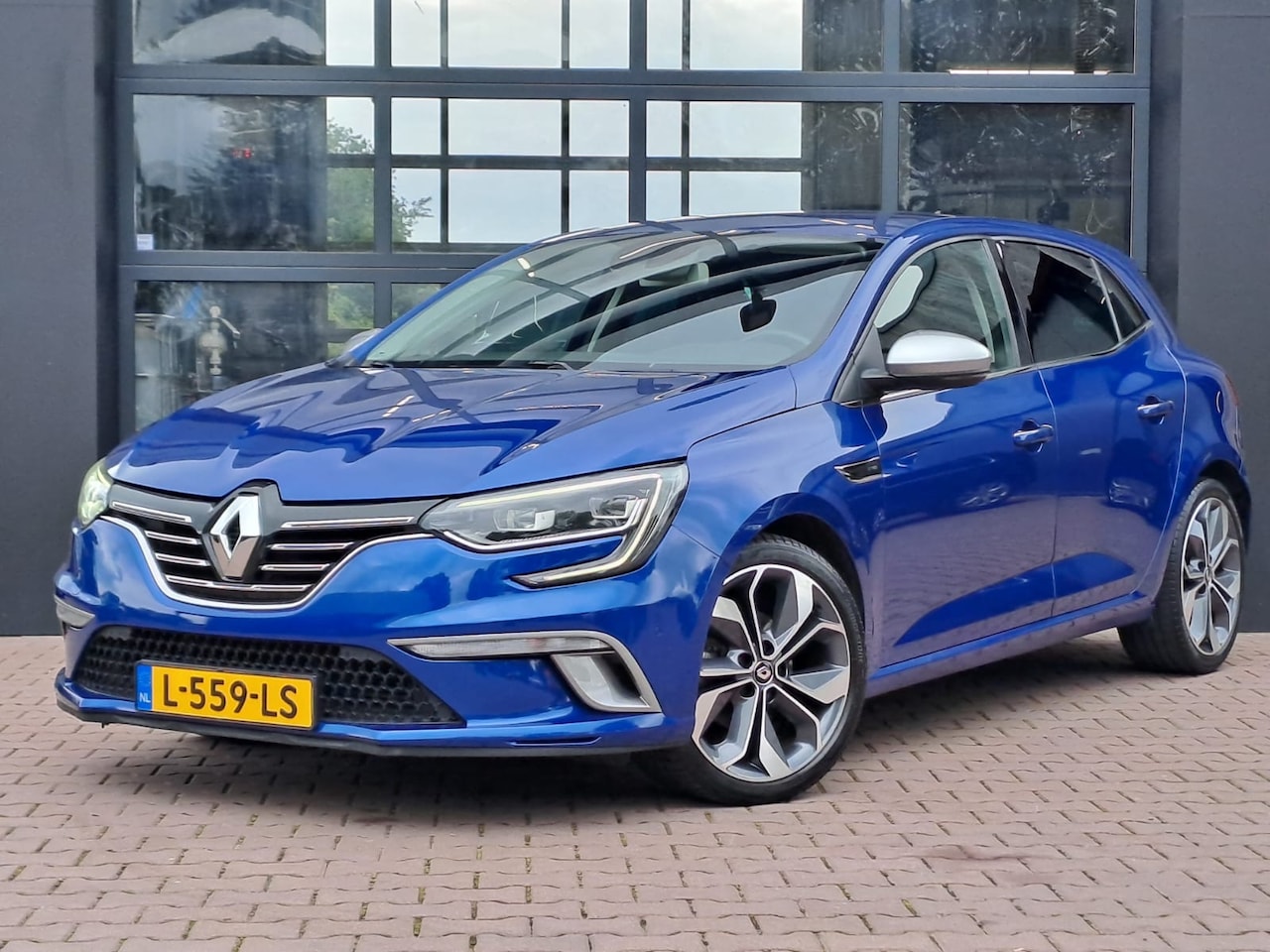 Renault Mégane - 1.2 TCe Série Signature Exclusiv GT-line | Automaat | LED | Navi | Camera | PDC | - AutoWereld.nl