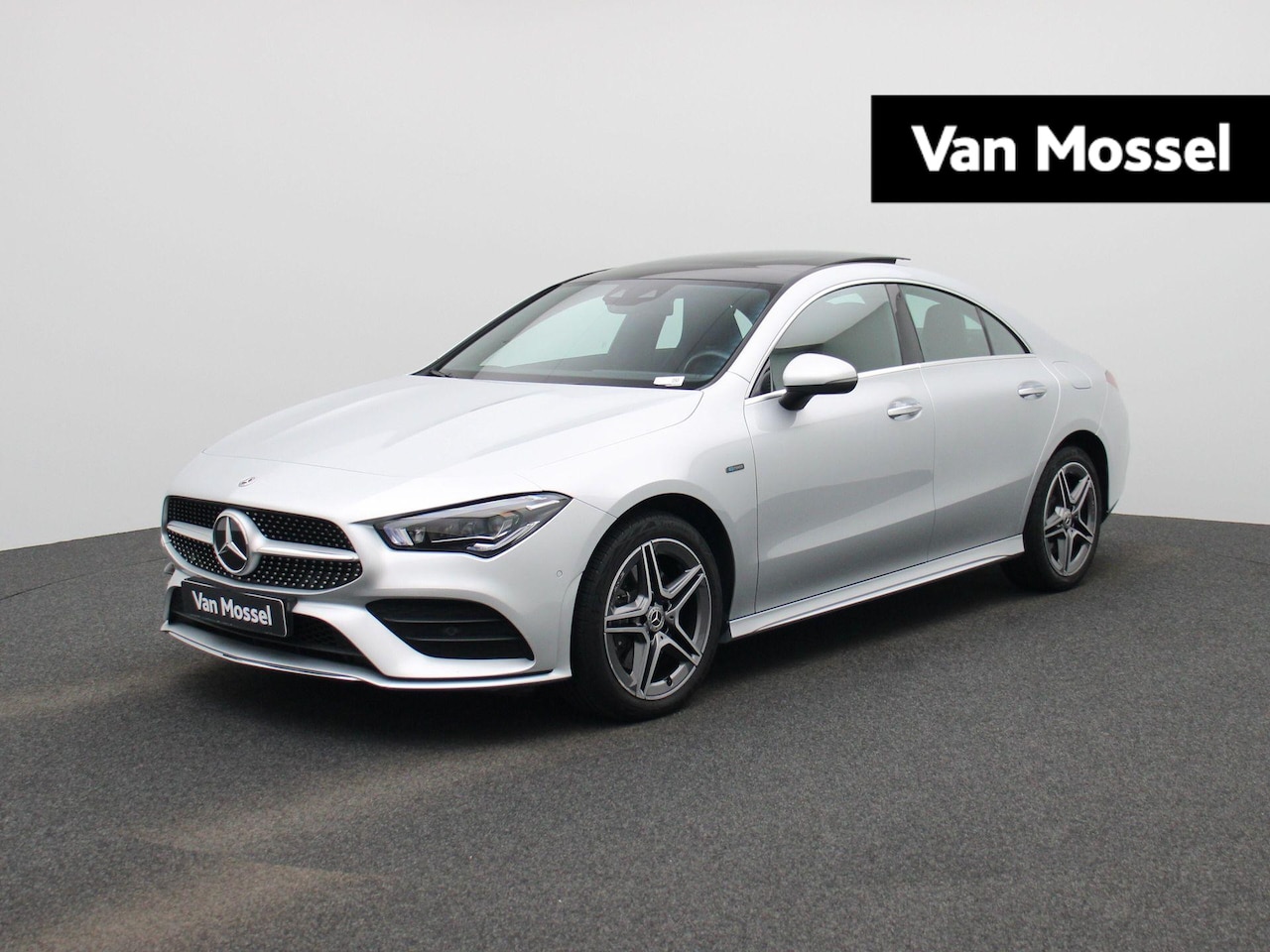 Mercedes-Benz CLA-Klasse - 250 e Business Solution AMG Limited | Automaat | Panoramadak | Trekhaak | Navigatie | Acht - AutoWereld.nl