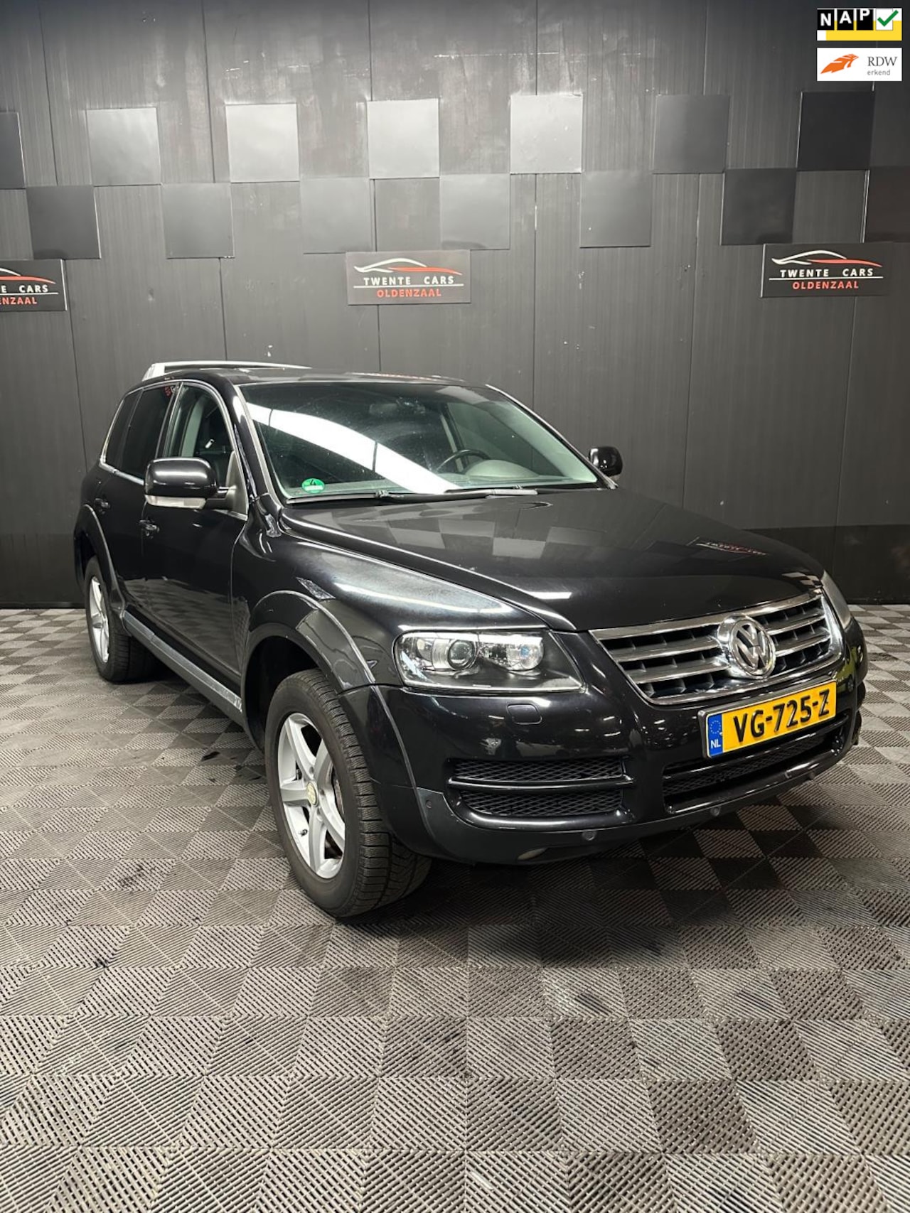 Volkswagen Touareg - 3.0 TDI | Grijs Kenteken | Navi | Clima | Leder | Nieuwe APK | - AutoWereld.nl