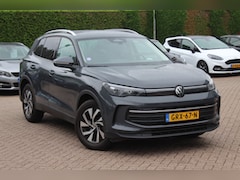 Volkswagen Tiguan - 1.5 eTSI Life Edition / Camera / Navigatie / 17'' / Keyless / Dodehoek / DAB / ACC
