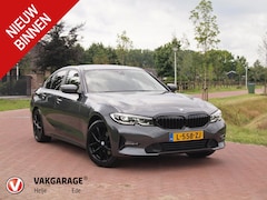 BMW 3-serie - 320i Business Edition | Apple Carplay | Trekhaak | Cruise Control | Automaat | Parkeersens