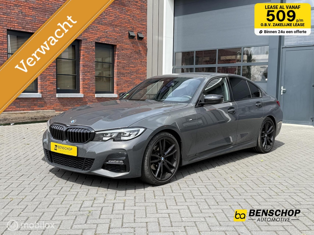 BMW 3-serie - 320i M Sport Navi Virtual 19 inch Alcantara LED - AutoWereld.nl