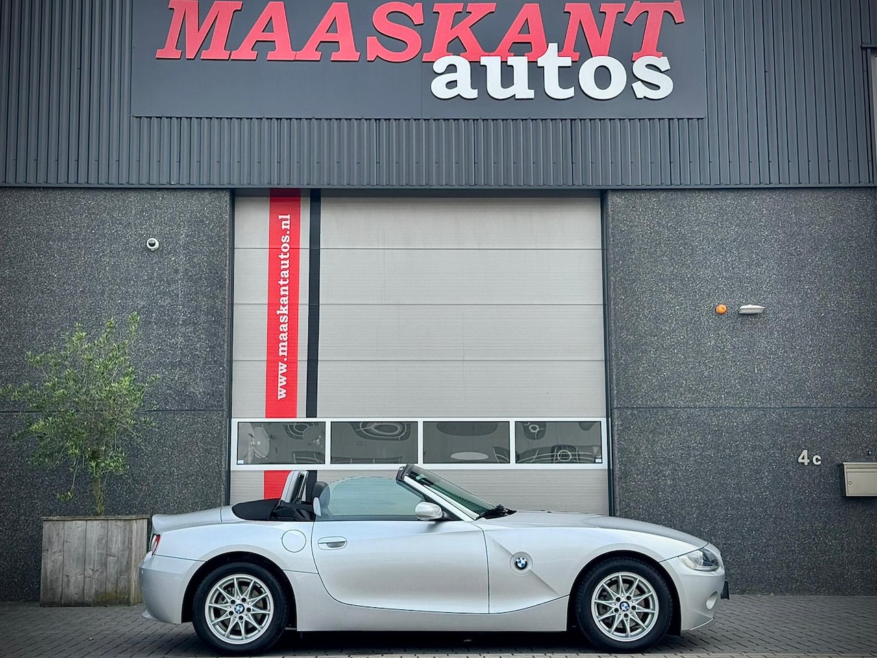 BMW Z4 Roadster - 2.2i / 6-cilinder / A1 condition / 2nd owner since 2006 / ONLY 17843KM - AutoWereld.nl