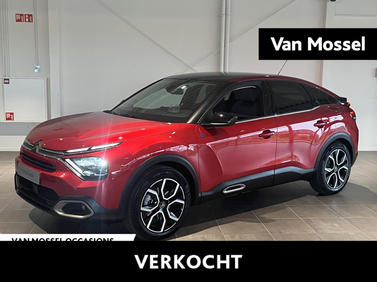 Citroën Ë-C4 - Shine 50 kWh | PANO DAK | WINTERPAKKET | - AutoWereld.nl