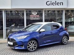 Toyota Yaris - 1.5 Hybrid Style Bi-Tone | 17 inch, Stoelverwarming, Half Leer, Keyless, Privcay Glass, Ap