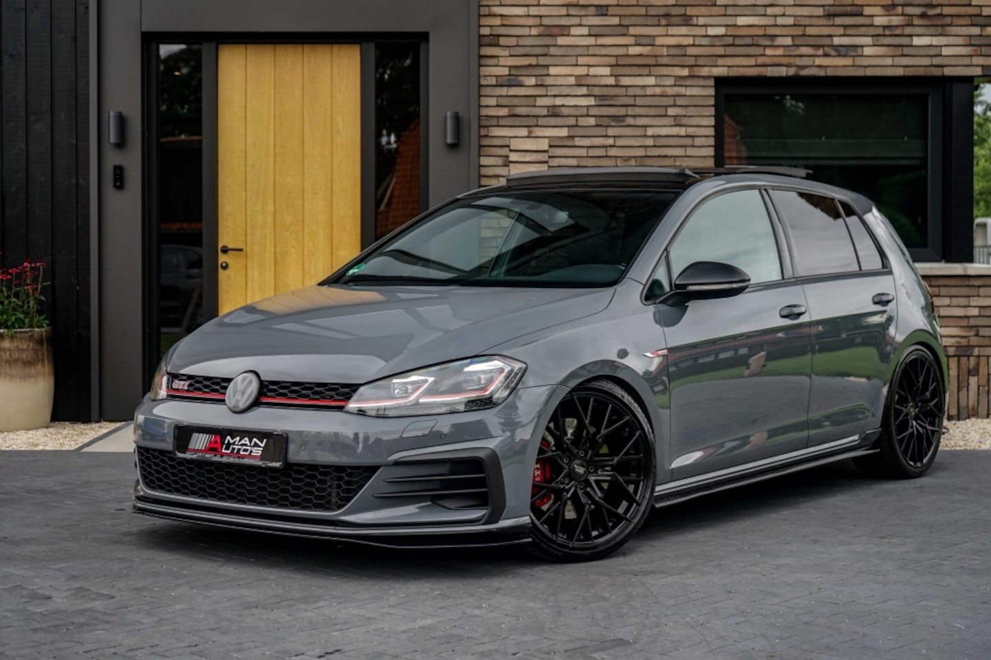 Volkswagen Golf - 2.0 TSI GTI TCR Nardo/Pano/DCC/Bull-X/HG/KW - AutoWereld.nl