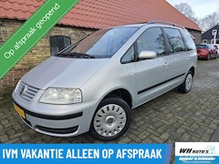 Volkswagen Sharan - 1.8 Turbo Highline lees tekst 7 Pers