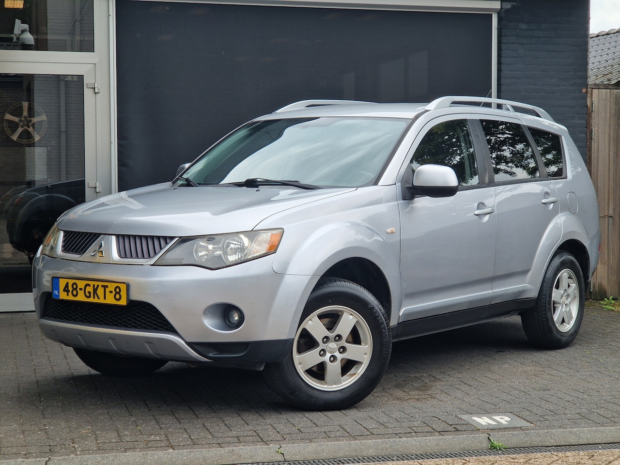 Mitsubishi Outlander - 2.4 Intro Edition 2WD CLIMA / CRUISE / TREKHAAK - AutoWereld.nl