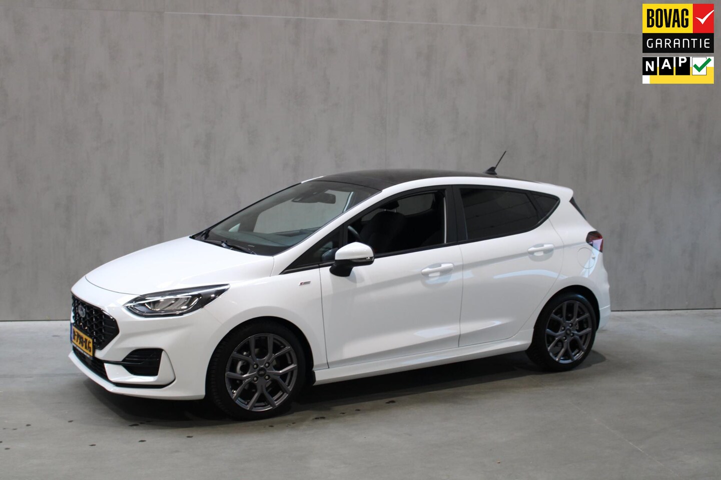 Ford Fiesta - 1.0 EcoBoost Hybrid ST-Line X Camera/Pano/Carplay prijs is rijlaar incl 12 maanden bovag - AutoWereld.nl