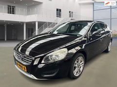 Volvo V60 - 1.6 T4 Momentum NAVI PSENSOR LEDER CRUISE 2 X SLEUTELS