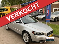 Volvo S40 - 2.4 140PK 5-Cilinder Automaat