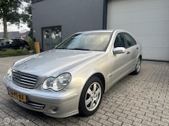 Mercedes-Benz C-klasse - 180 K. Classic / roestvrij / nette auto /