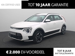 Kia Niro EV - DynamicLine 64.8 kWh | 3-fase 11KW laden | Climate Control | Navigatie | LM Velgen | Eerst
