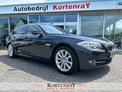 BMW 5-serie Touring - 528i Executive 6 cilinder/260 pk/panorama dak/automaat/trekhaak/ecc/navigatie/bi xenon/cru