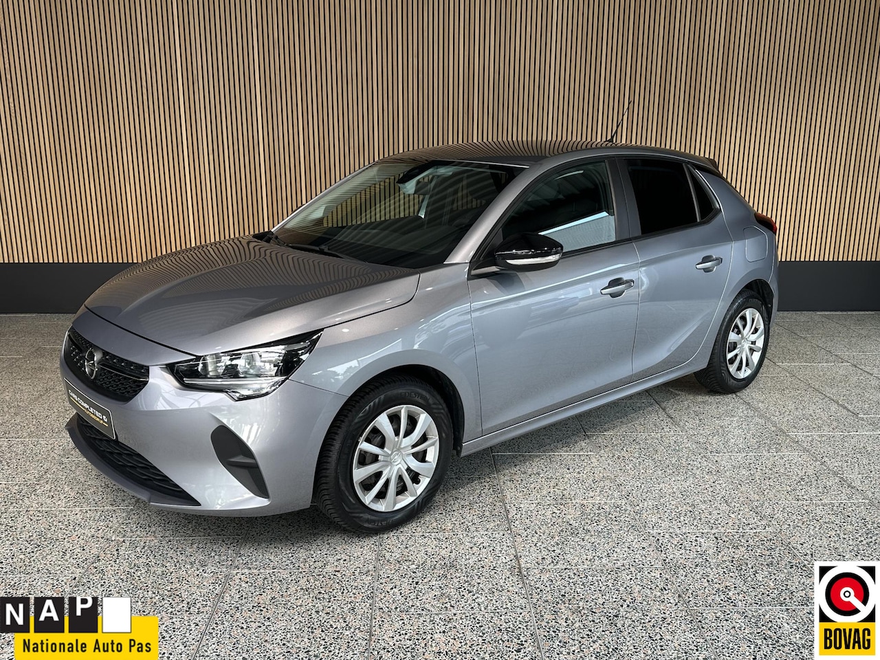 Opel Corsa - 1.2 Edition NL auto | Navi | Carplay | Parkeer sensoren - AutoWereld.nl