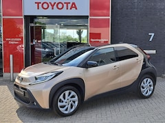 Toyota Aygo X - ENVY AUTOMAAT PARKEERSENSOREN STOELVERWARMING APPLE & CARPLAY