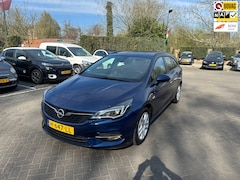 Opel Astra Sports Tourer - 1.2 Business Edition , navigatie , pdc voor en achter met camera