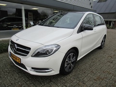 Mercedes-Benz B-klasse - 180 Autom./Panoramadak/Night