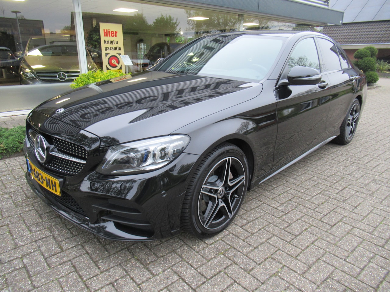 Mercedes-Benz C-klasse - 180 Premium Pack Night/Trekhaak/Camera/AMG - AutoWereld.nl