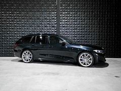 BMW 3-serie Touring - 330e | 5 x M Perf. parts | M Tech. stoelen |DCC | H/K | Carbon | Pano | HUD | Ad. Li. | Me