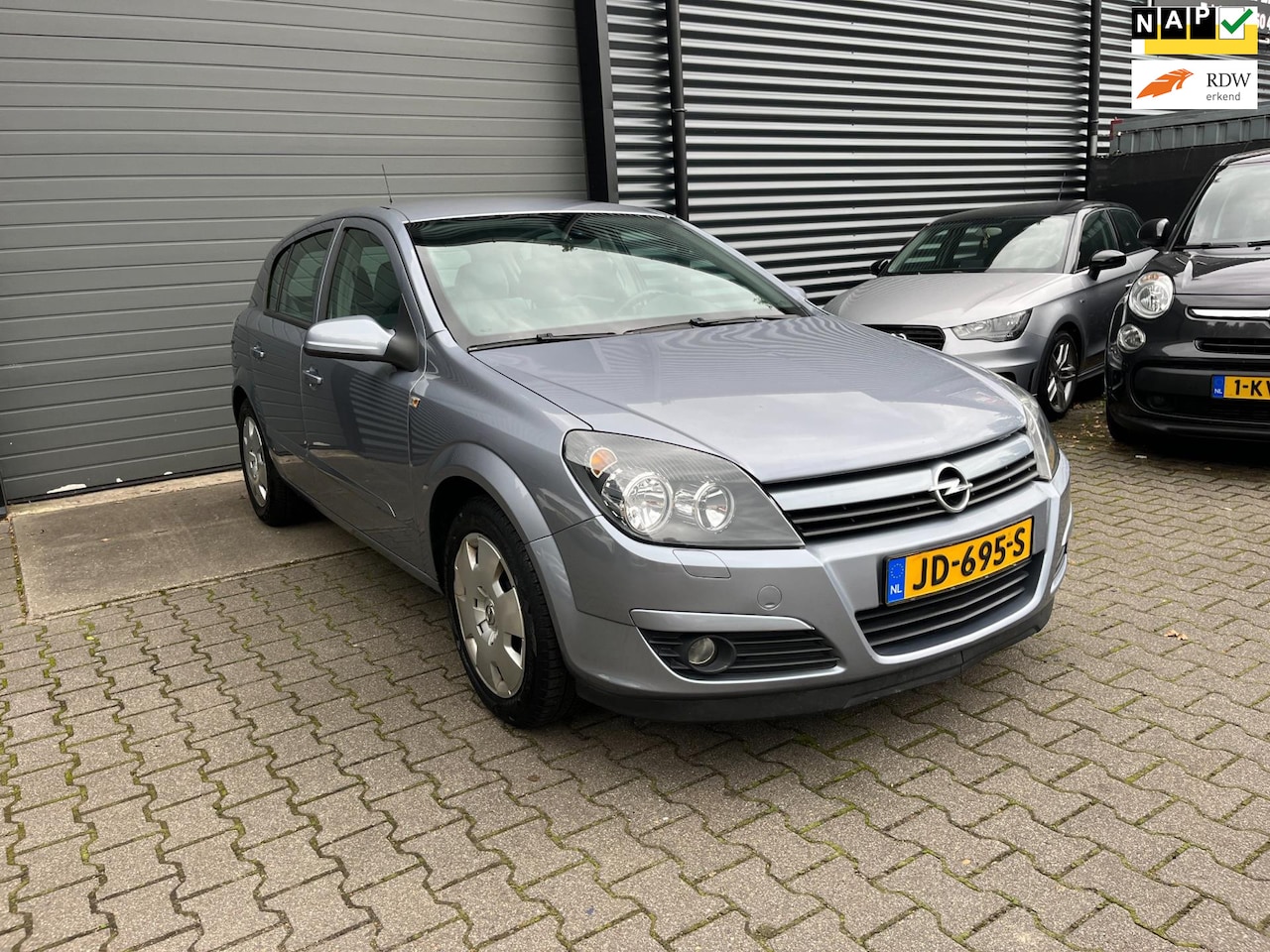Opel Astra - 1.6 Enjoy AIRCO/CRUISE CONTROL/NIEUWE APK - AutoWereld.nl