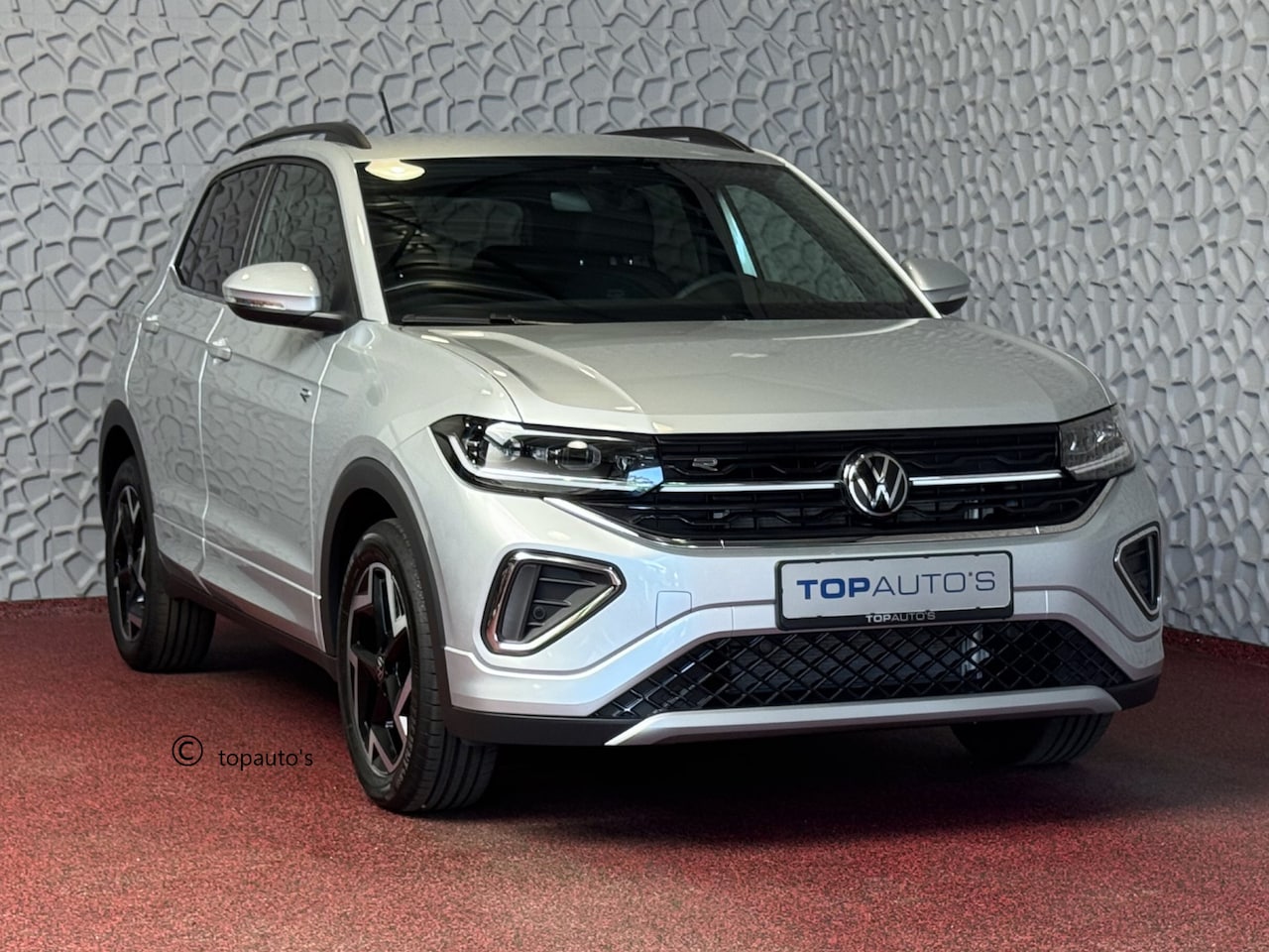 Volkswagen T-Cross - TSI 115PK R-LINE EDITION KEYLESS TREKHAAK LED IQ CAMERA STOELVERW ✅2025✅ "Volkswagen rijde - AutoWereld.nl