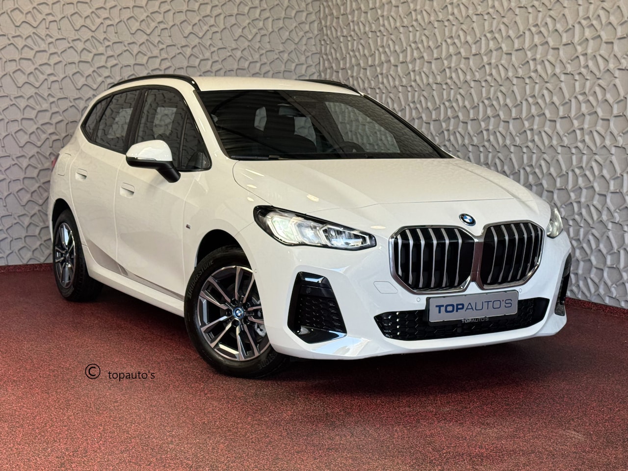 BMW 2-serie Active Tourer - 225E XDRIVE 245PK M SPORT LED ELEK.KLEP CAMERA STOEL/STUUR VERW AWD 4X4 4WD M-Sportpakket - AutoWereld.nl