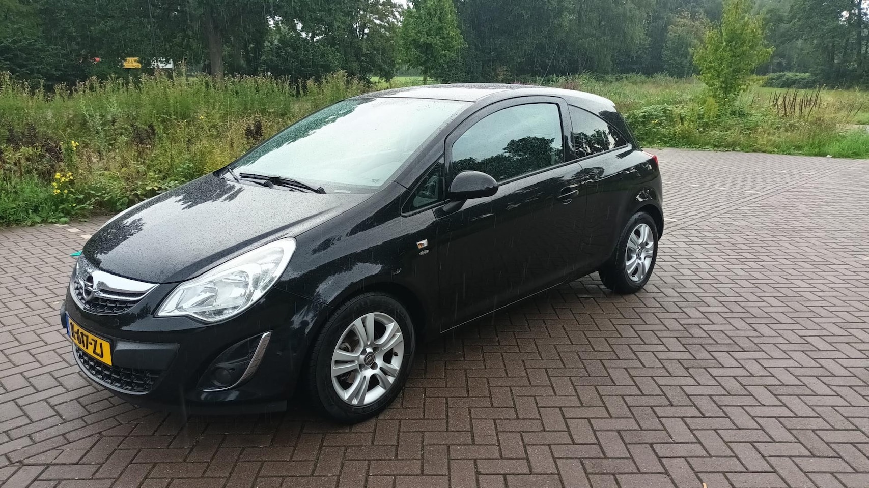 Opel Corsa - 1.4-16V Airco / Stoel + Stuur verw / Pdc - AutoWereld.nl
