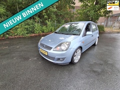 Ford Fiesta - 1.6-16V Futura LEUKE AUTO RIJDT EN SCHAKELT GOED