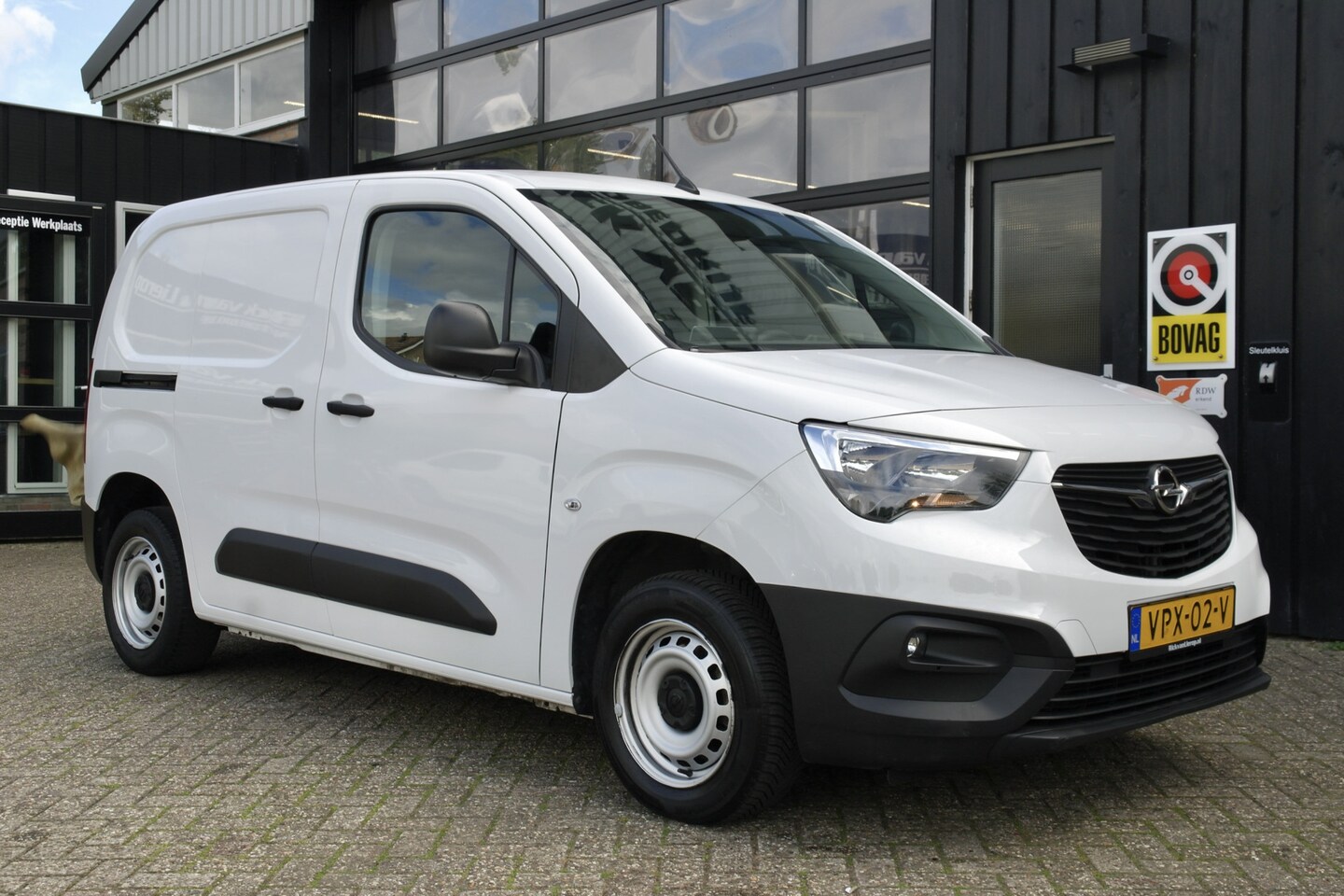 Opel Combo - 1.5D L1H1 Edition | NL-Auto | Carplay | Cruise | Airco - AutoWereld.nl