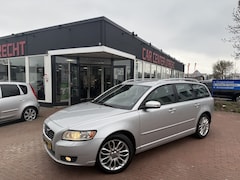 Volvo V50 - 2.0 Momentum | leder | airco | trekhaak |