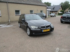 BMW 3-serie Touring - 318i Automaat