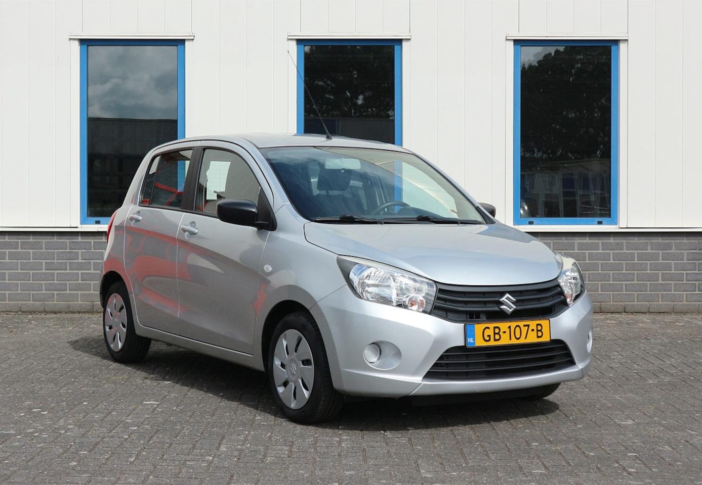 Suzuki Celerio - 1.0 Comfort Airco Bleutooth APK nieuw - AutoWereld.nl