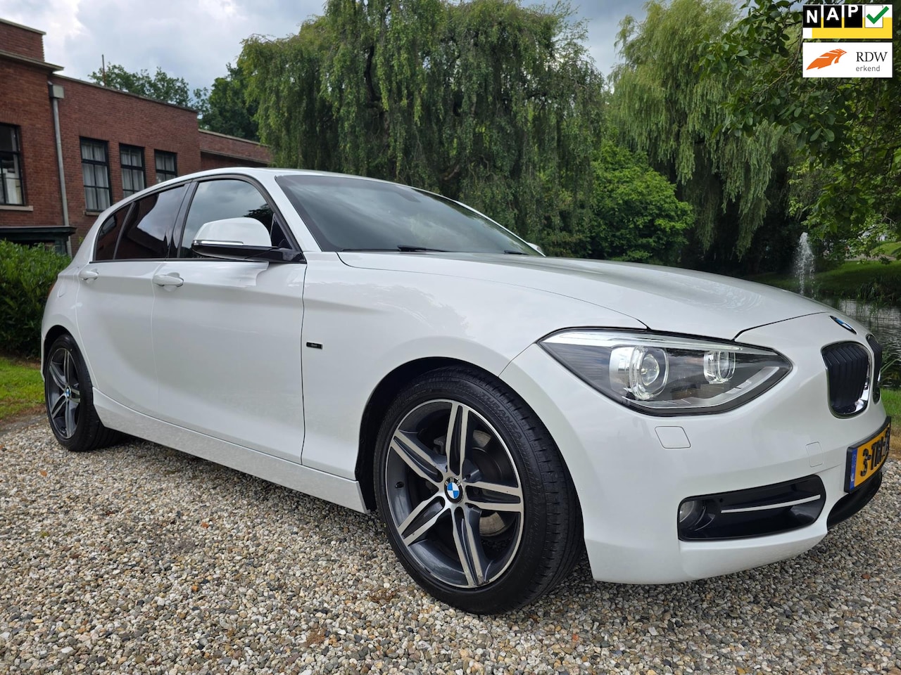 BMW 1-serie - 116i High Executive 116i High Executive - AutoWereld.nl