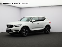 Volvo XC40 - 1.5 T3 Automaat Momentum Pro / Verwarmbare voorstoelen / Trekhaak / Verwarmbare voorruit /