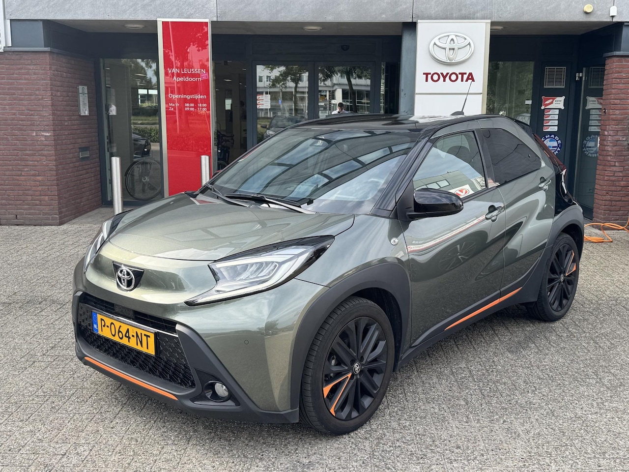 Toyota Aygo X - 1.0 VVT-i MT Limited STOELVERWARMING 18 INCH LMV CAMERA CLIMA - AutoWereld.nl