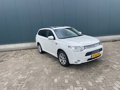Mitsubishi Outlander - 2.0 PHEV Instyle