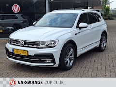 Volkswagen Tiguan - 1.5 TSI ACT R-line Business Navigatie/Trekhaak/ Digitaal Dashboard/ Cruise control/Draadlo