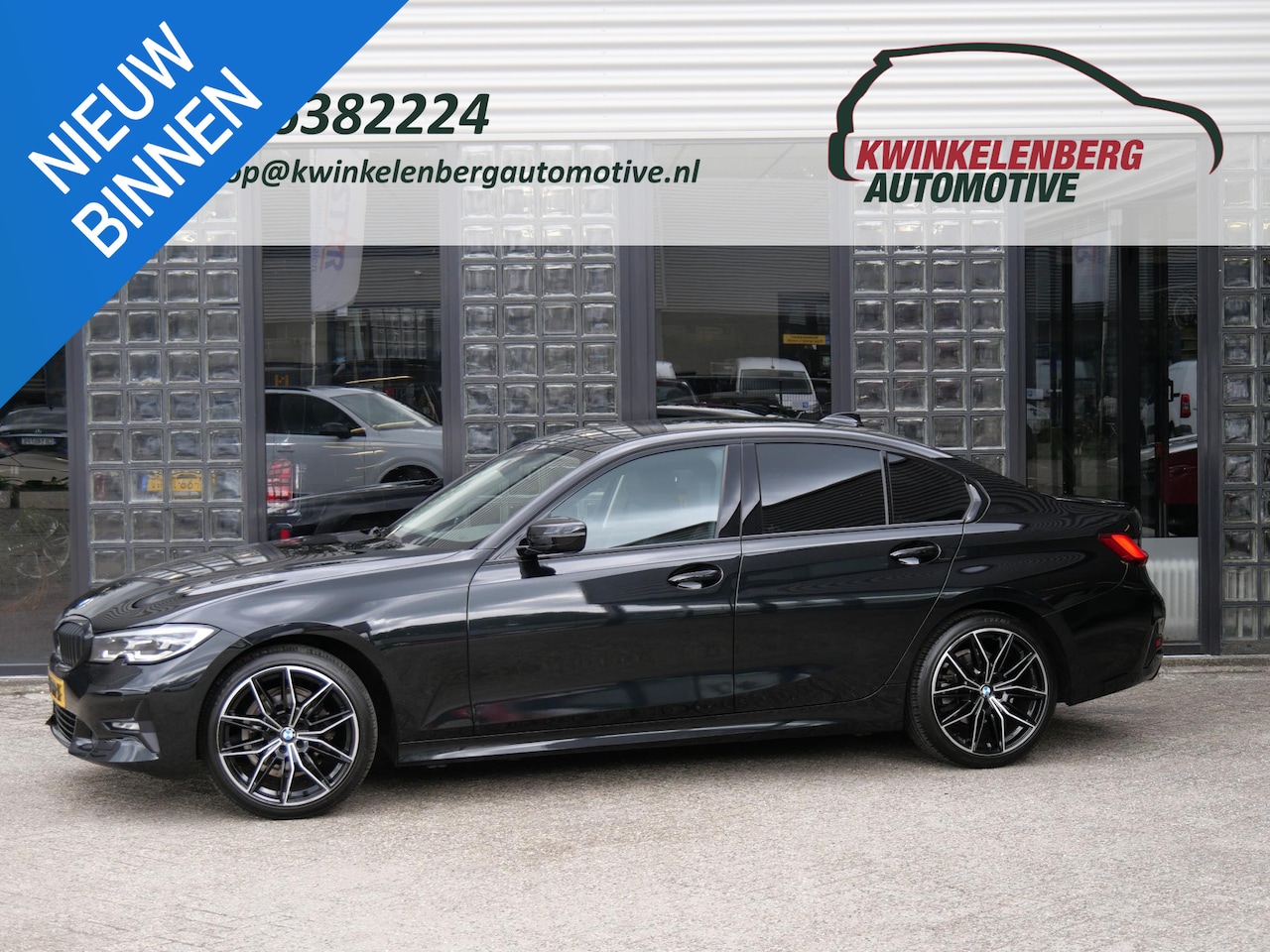 BMW 3-serie - 318i Sportline Carplay Sportstoelen Leder/Stof NaviPro 19inch LM Velgen Privacy Glass Shad - AutoWereld.nl