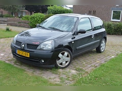 Renault Clio - 1.6-16V Privilège